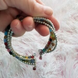 Beaded costume bracelet multi color. JEW-B1